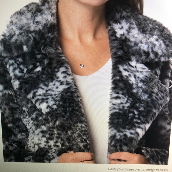 MARIGOLD + LOTUS Black Faux Fur Coat PRICE DROP - Picture 6 of 7